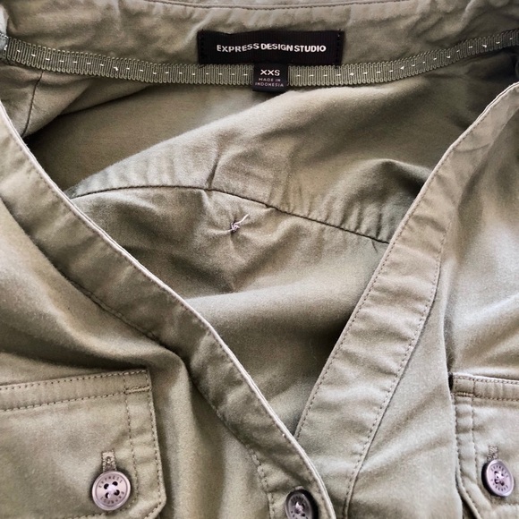 Express button down top - Picture 2 of 3